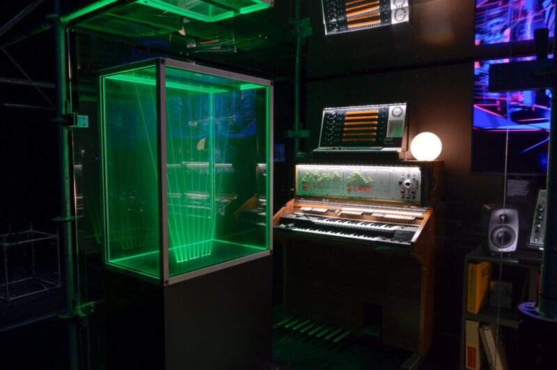 Jean Michel Jarres virtuelles Studio, Ausstellungsansicht, Musée de la musique, 2019
