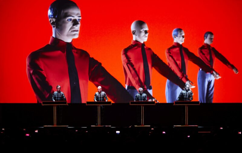 KRAFTWERK, DER KATALOG – 1 2 3 4 5 6 7 8, ROBOTER, 3D KONZERT, K20, Kunstsammlung NRW, Düsseldorf 2013