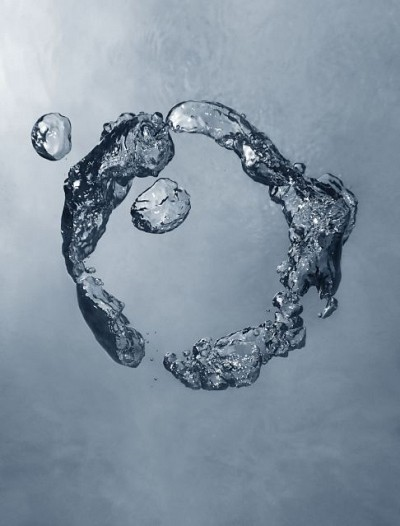 Aurel Dahlgrün (*1989) | Studies for a circle (Beobachtungen in Atemzügen unter Wasser), 9-teilig, 2019–2020, Fotogravur auf Büttenpapier, je ca. 50 x 40 cm, Auflage: 1/5 + 2 AP, erworben 2020