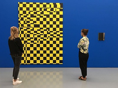 Sabrina Fritsch (*1978) | SHFT, 2020, Acryl auf Jute, 280 x 200 cm, erworben 2020