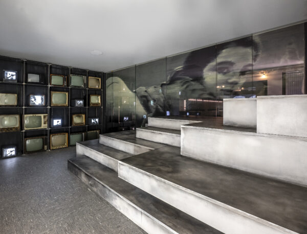 Creamcheese-Raum, Blick Richtung Wandgemälde von Gerhard Richter Foto: © Andreas Endermann