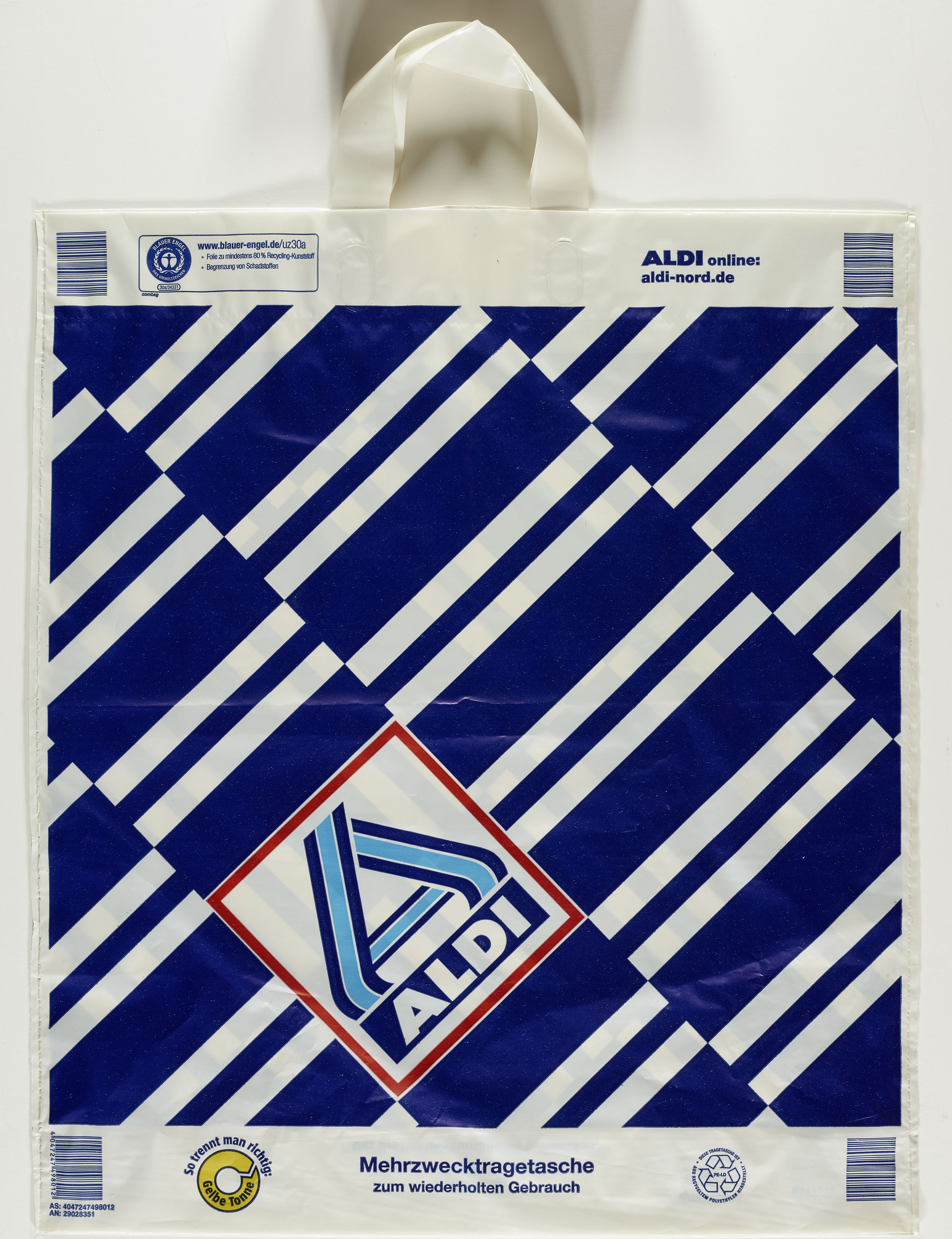Günther Frühtrunk, Aldi Tüte, Plastik, Entwurf 1970, Kunstpalast Düsseldorf, Foto: