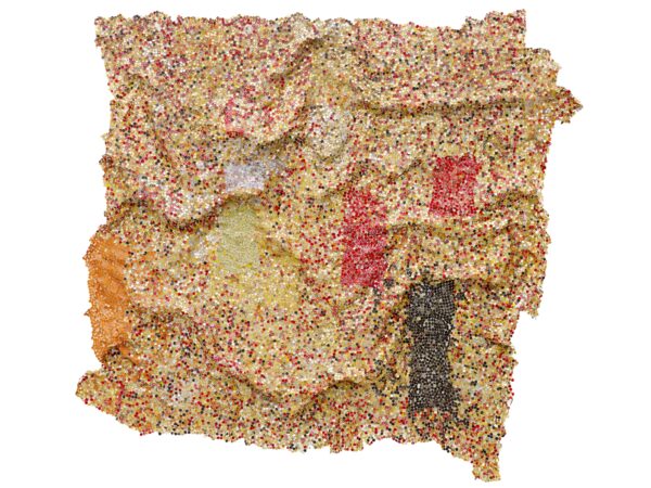 El Anatsui (*1944) Erdtuch, 2003 510 x 530 cm Aluminiumflaschendeckel, Kupferdrath Düsseldorf, Kunstpalast © El Anatsui, 2023Foto: Achim Kukulies