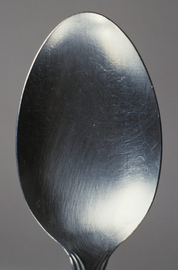 Patrick TosaniCuillère D, 1988Farbstoffbleichabzug181 × 118,2 cmMuseum Folkwang, Essen© Patrick Tosani, VG Bild-Kunst, Bonn