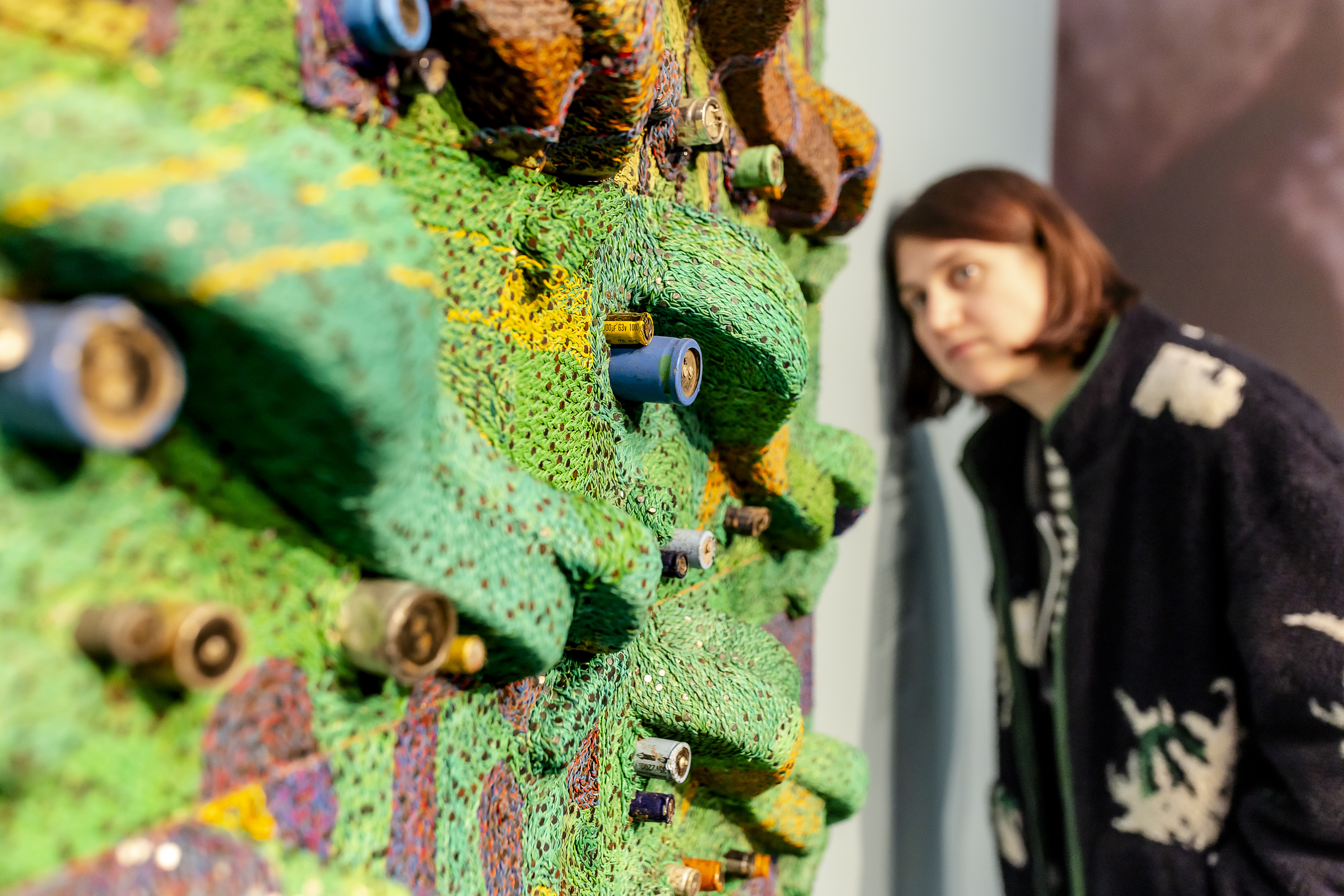 Blick auf Detail Tightrope: Behind the Processor No. 6, 2022. Foto: Anne Orthen