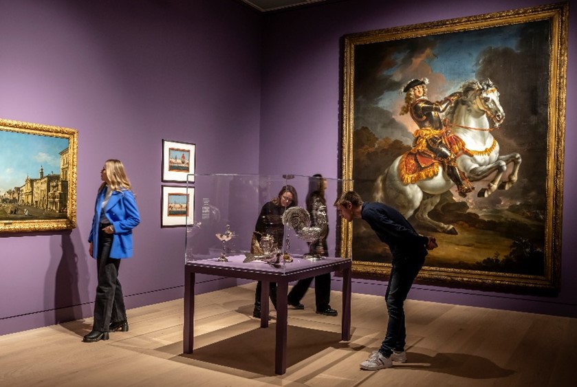 Zeichnen im Kunstpalast - Kleider machen Leute