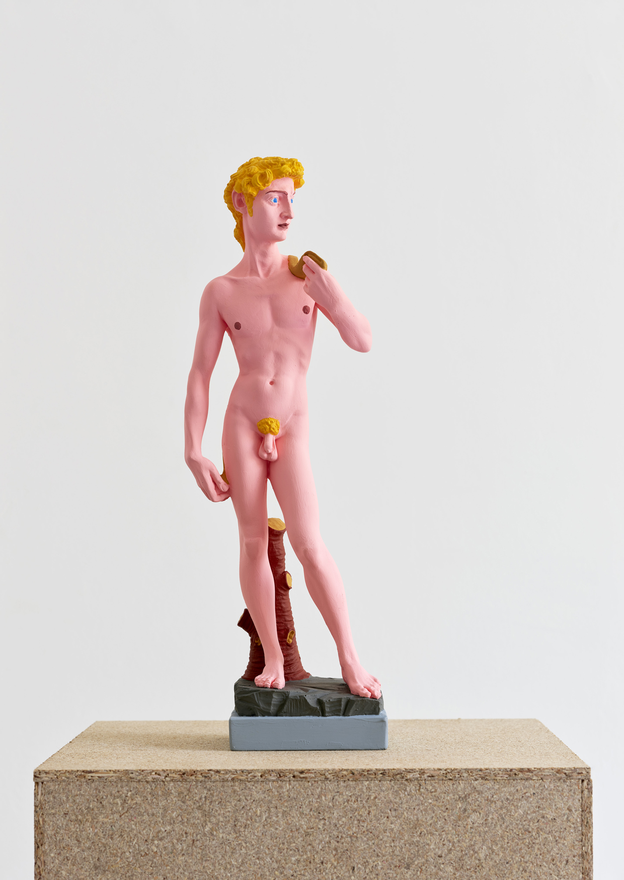 Hans-Peter Feldmann, David, späte 1970er Jahre, Gips, koloriert, 36 cm Höhe, courtesy Konrad Fischer Galerie © VG Bild-Kunst, Bonn 2025