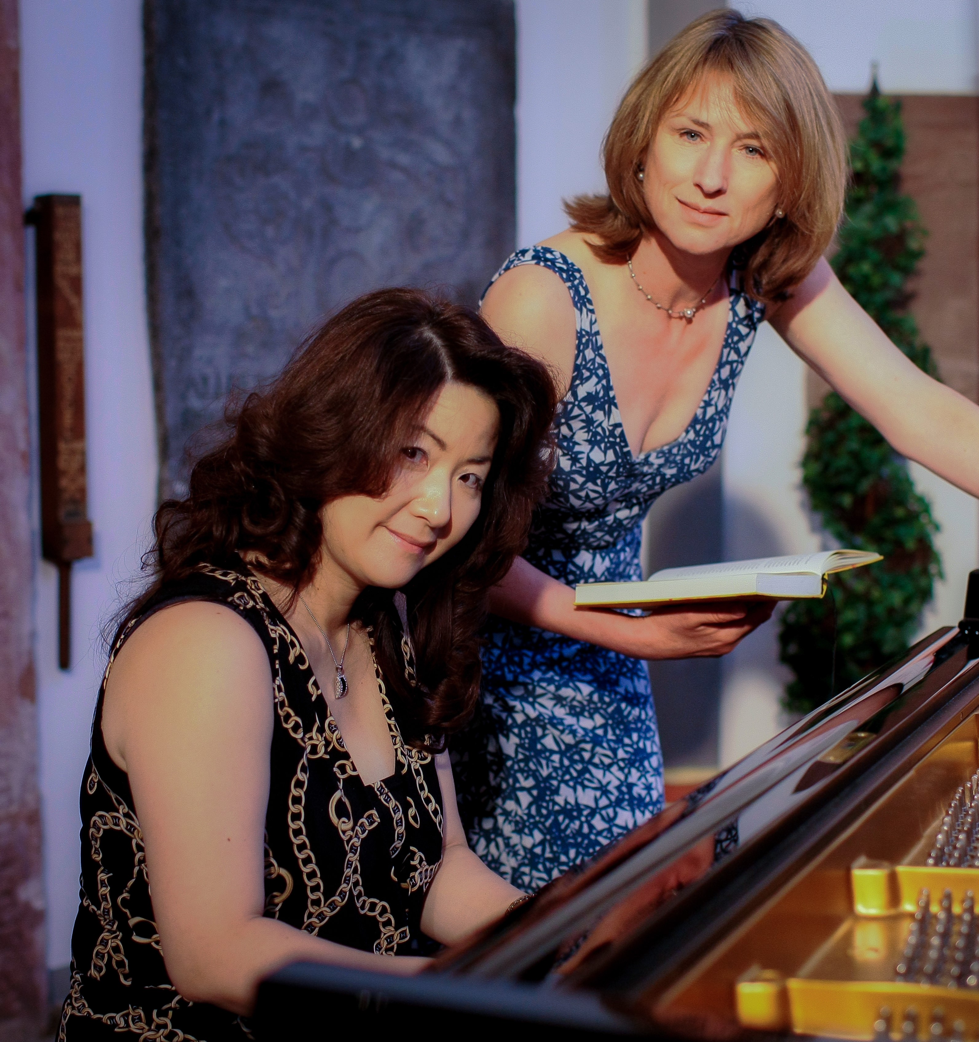 Hideyo Harada und Corinna Harfouch © Herbert Piel