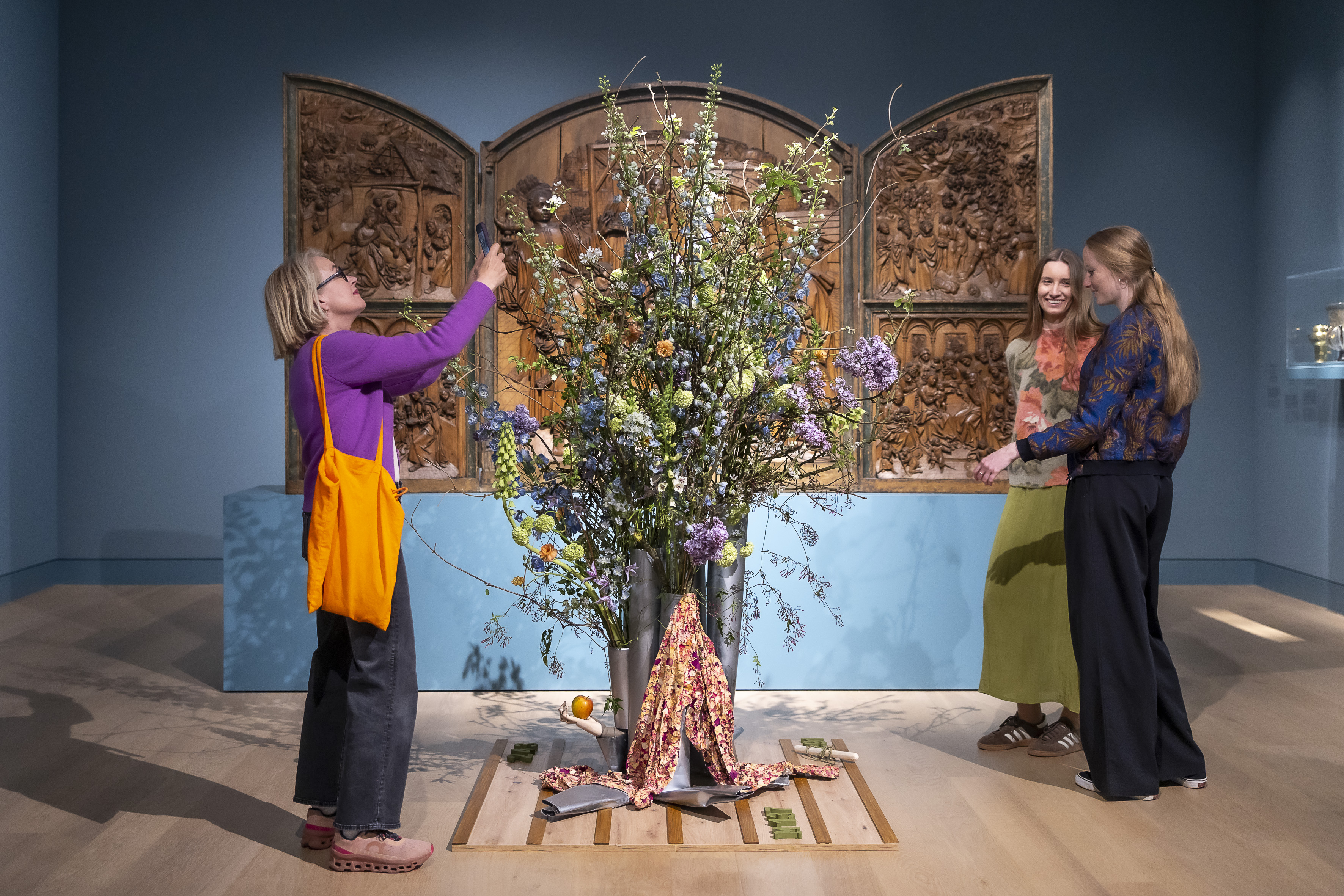 Der Baum des Lebens, Luisa König, Blumenhaus am Hofgarten // Flügelaltar, Unbekannt, Foto: Anne Orthen