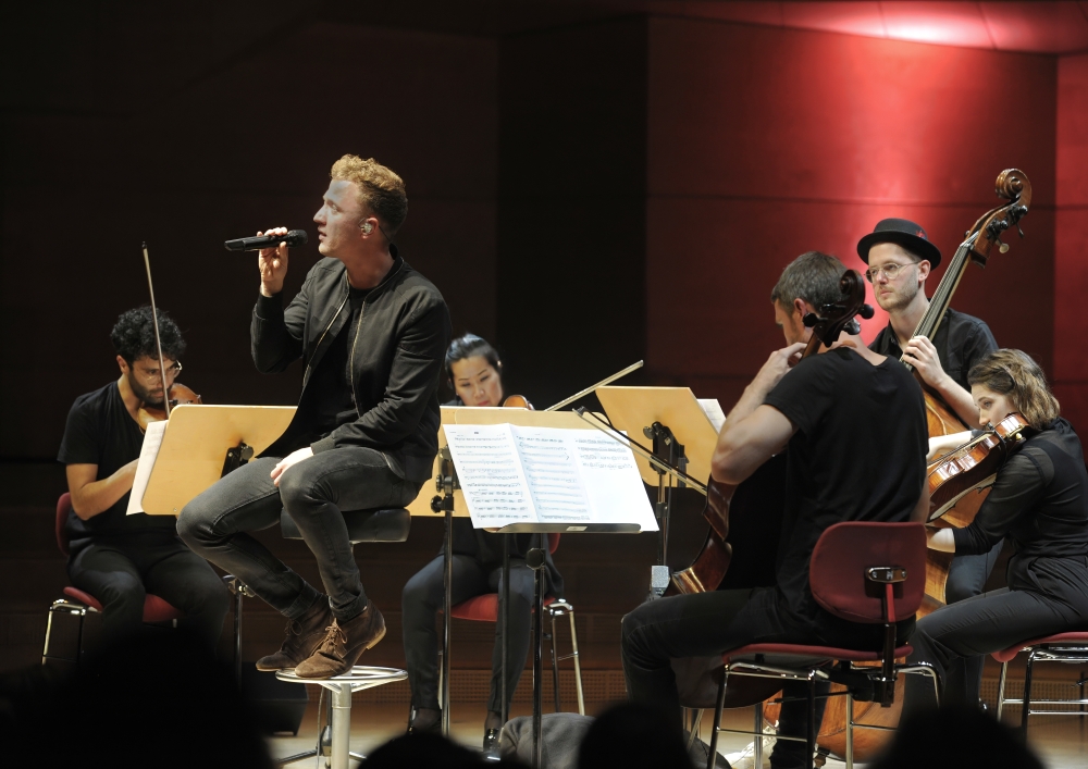 Joris & MIKIS Takeover! Ensemble © Sven Thielmann