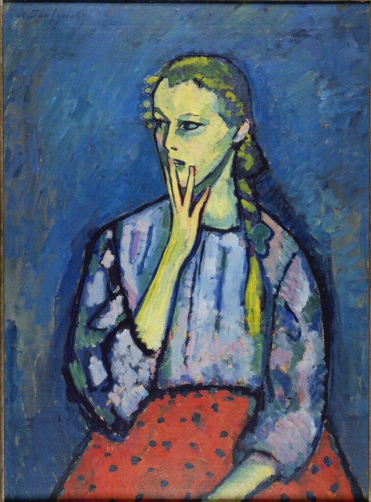 Abstraktes Gemälde einer Frau mit einem Zopf, die ihre Finger an die Lippen hält und ein blaues Oberteil und einen roten gepunkteten Rock auf blauem Hintergrund trägt.