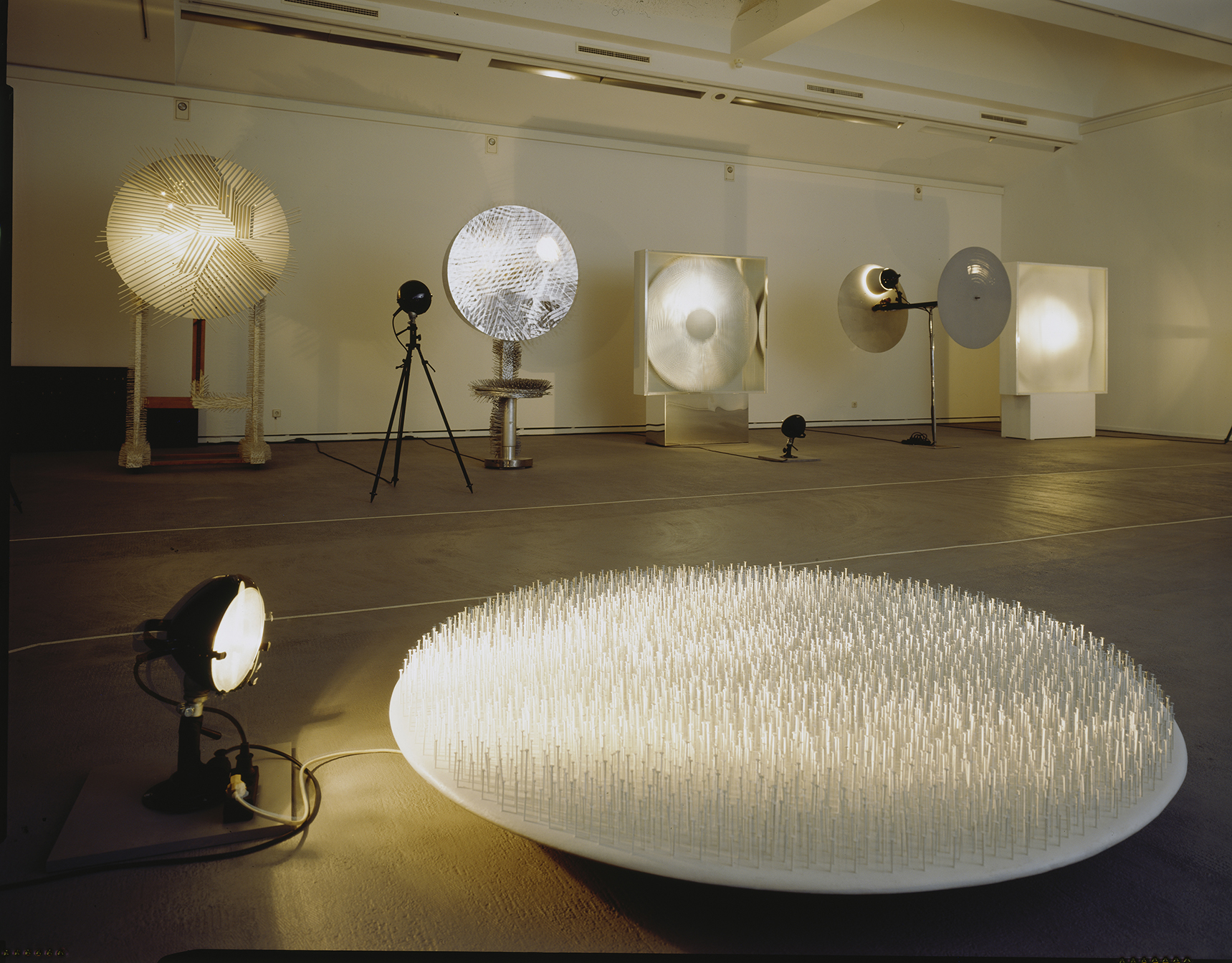 Hein Mack, Otoo Piene, Günther Uecker, Lichtraum. Huldigung an Fontana, 1964/1992, verschiedene Medien, Düsseldorf, Kunstpalast, Foto: Heinz Mack, Otto Piene, Günther Uecker, Lichtraum. Huldigung an Fontana © VG Bild-Kunst, Bonn. Kunstpalast - LVR-ZMB - Annette Hiller